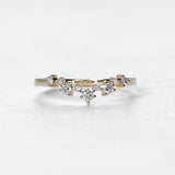 Scattered Chevron Band in Yellow Gold