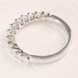 Scalloped Prong Band