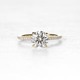 Thea with Round Cut