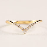 Graduated Diamond Chevron Band