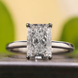 Vera with Radiant Cut in White Gold