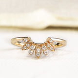 Petal Chevron Band