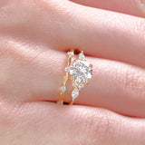 Delicate Leaf Band in Yellow Gold