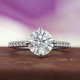 The Lucia with Round Diamond