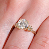 Scattered Tulip with Round Diamond