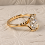 The Vivienne with a Cushion Cut Diamond